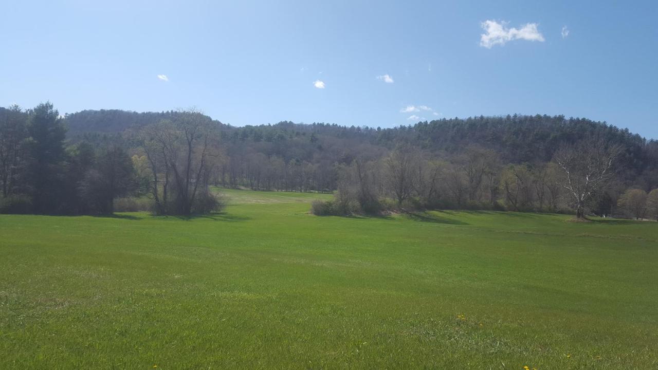 A Meadow House Panzió Lakeville Kültér fotó